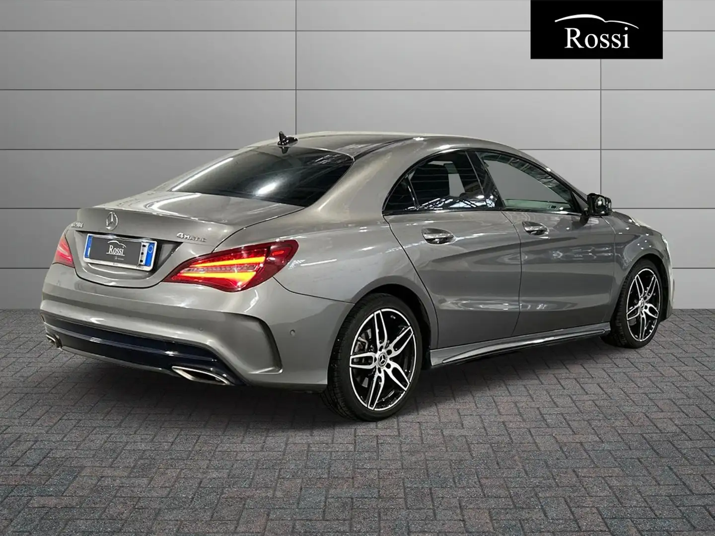 Mercedes-Benz CLA 200 d Premium 4matic auto FL Grey - 2