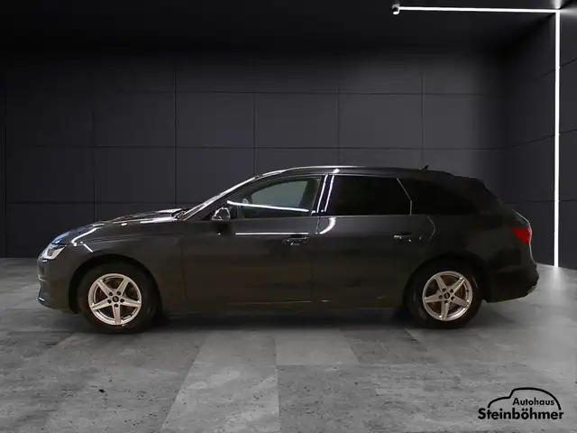 Audi A4 view 3
