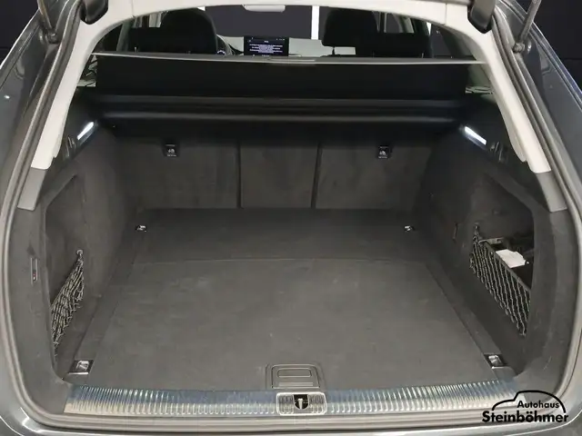 Audi A4 view 6