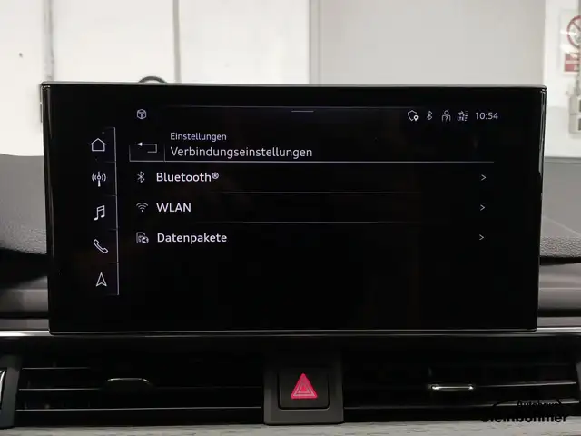 Audi A4 view 26