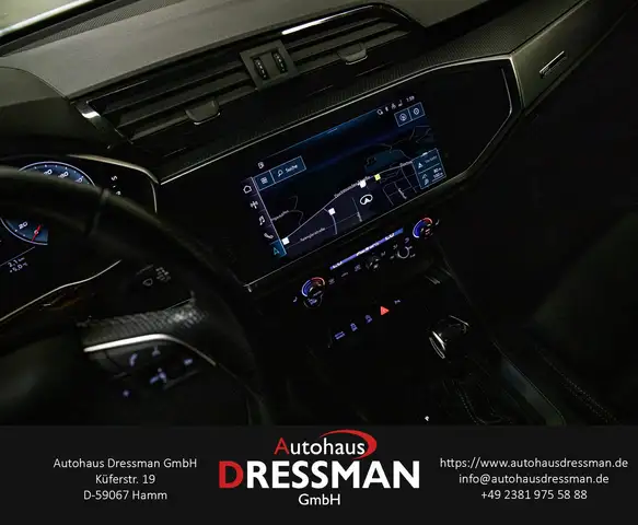 Audi Q3 view 15