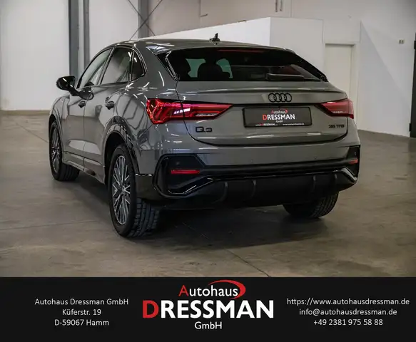 Audi Q3 view 7