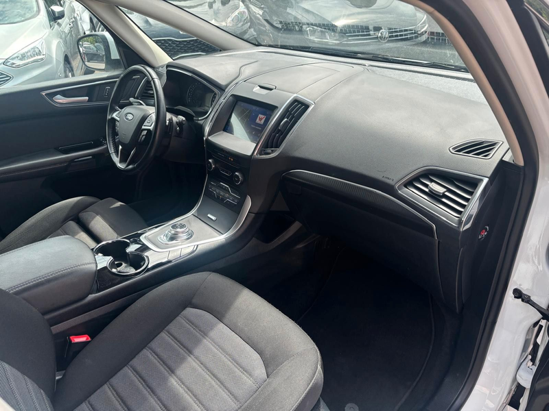 Ford S-Max S-MAX Titanium — photo 10