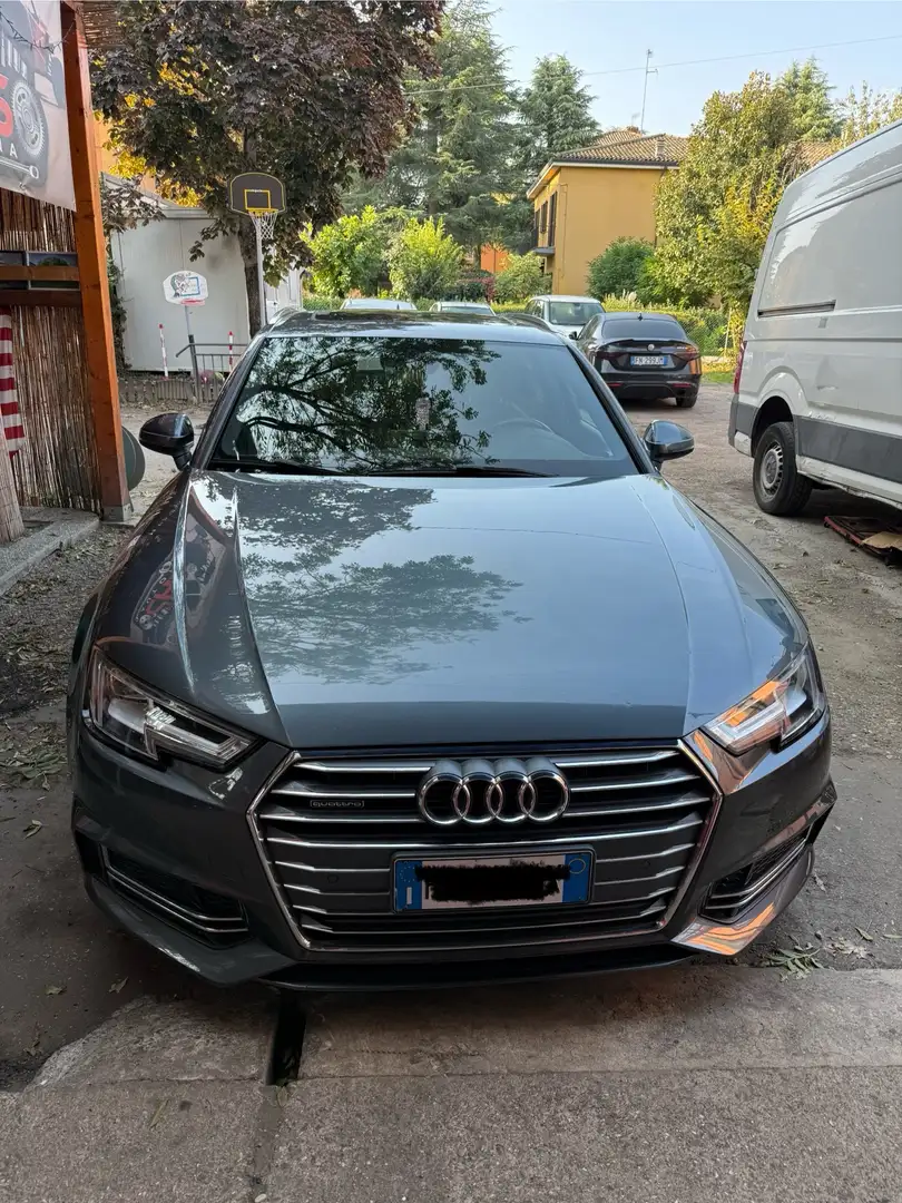 Audi A4 Avant 3.0 s line automatic Grigio - 1