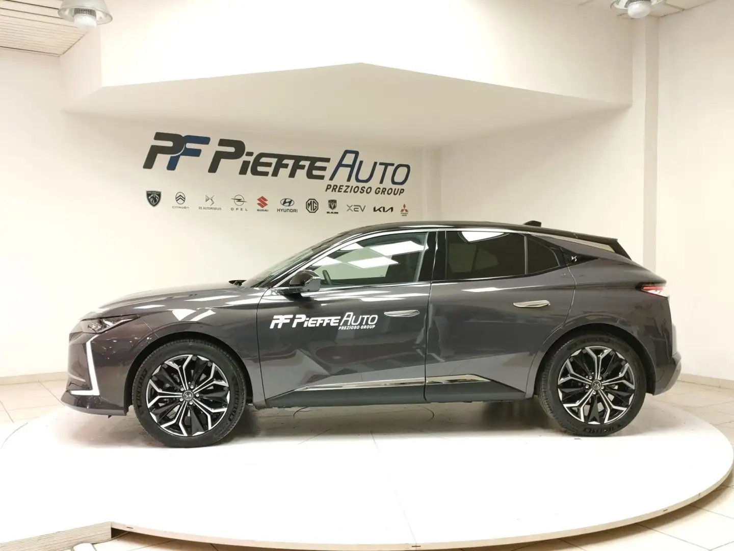 DS Automobiles DS 4 4 BlueHDI 130 Saint Exupery - 2