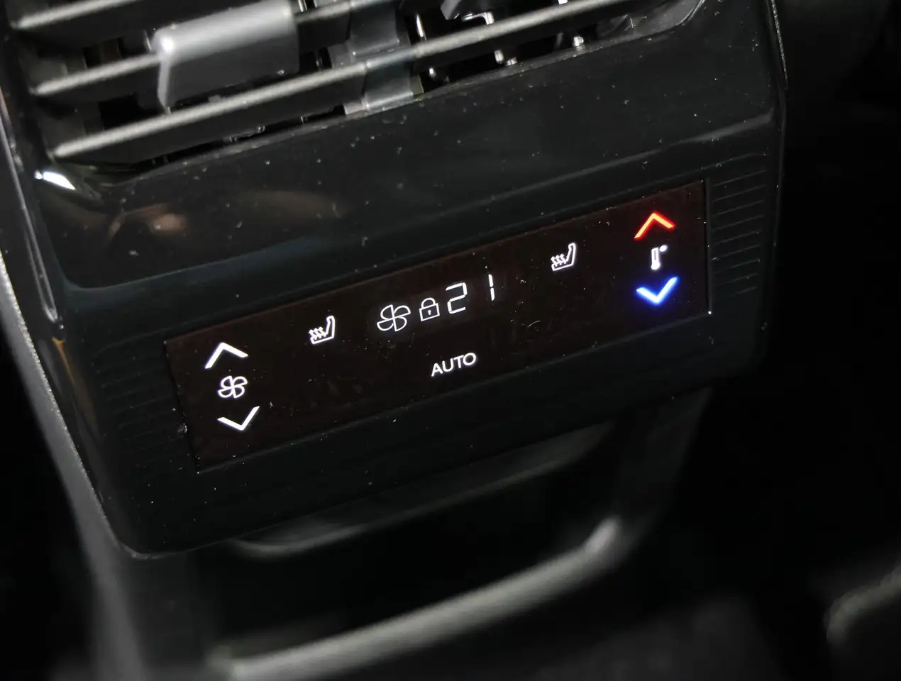 Peugeot 5008 2026 — фото 15