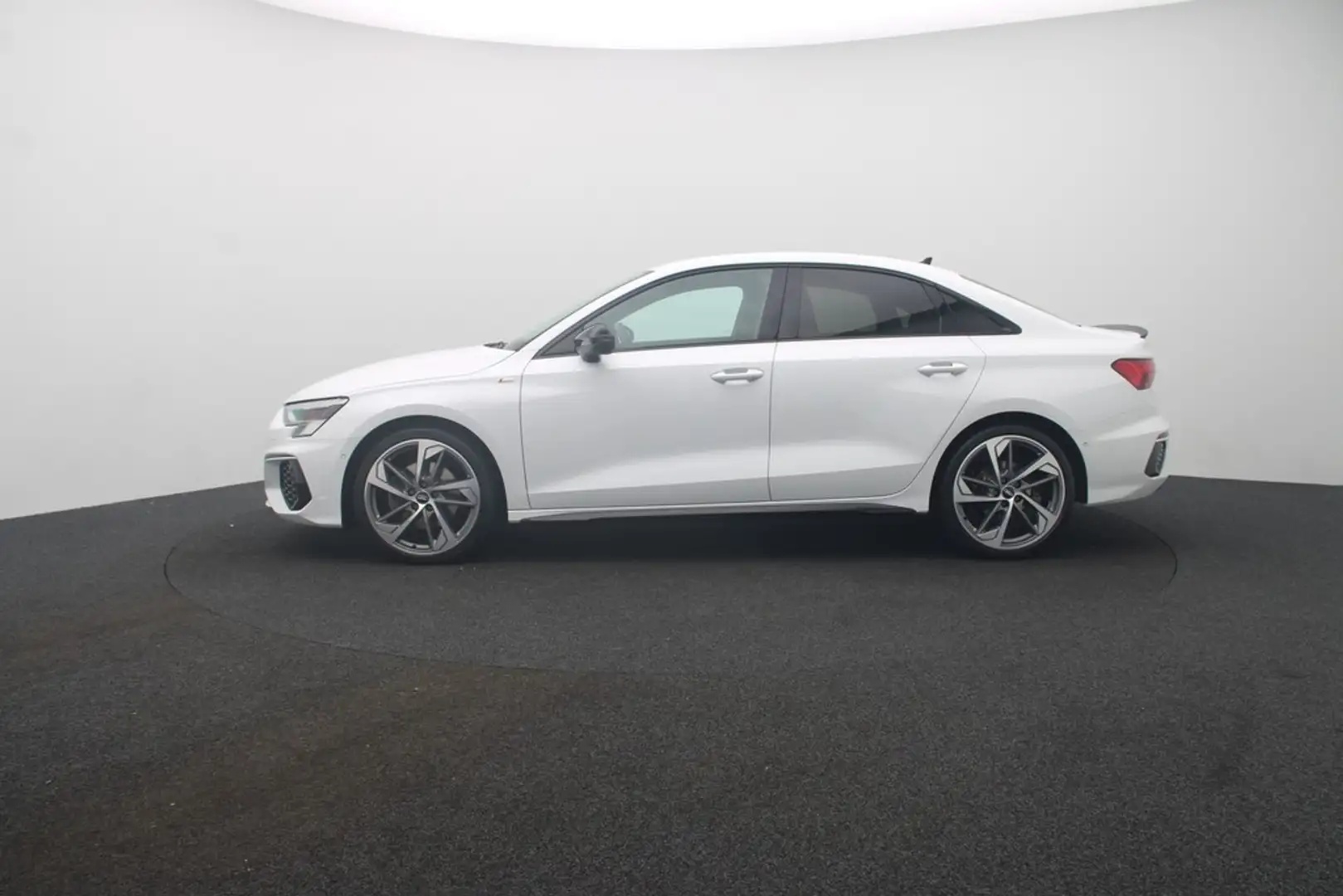Audi A3 Lim. 35 TFSI S line Matrix Navi B&o HuD Blanc - 2