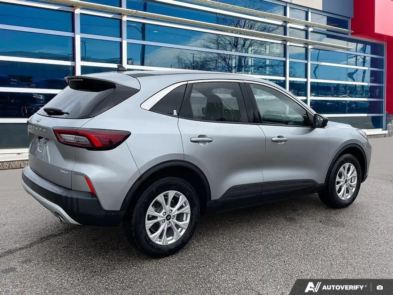 Ford Escape снимка Ford Escape