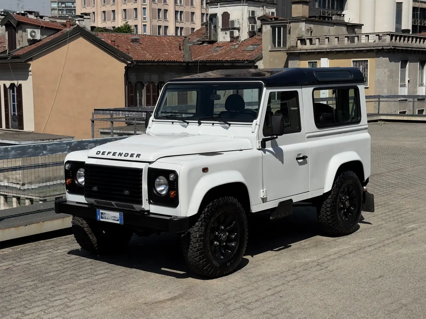 Land Rover Defender Defender 90 2.2 td SW White - 1