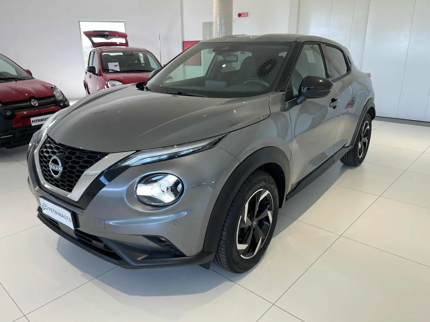 Nissan Juke 1.0 DIG-T 114 CV N-Connecta Grigio - 1
