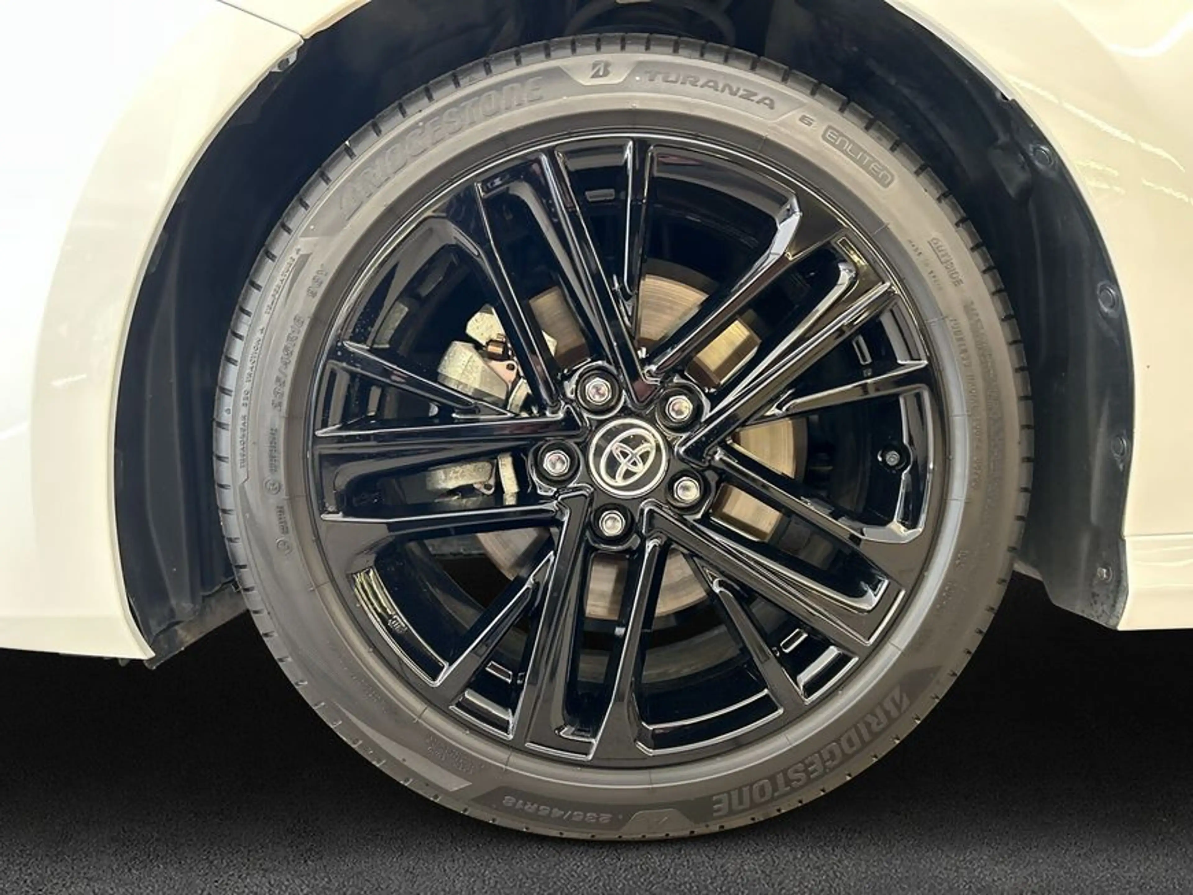 Toyota Camry 2.5 Hybrid Executive — photo 7