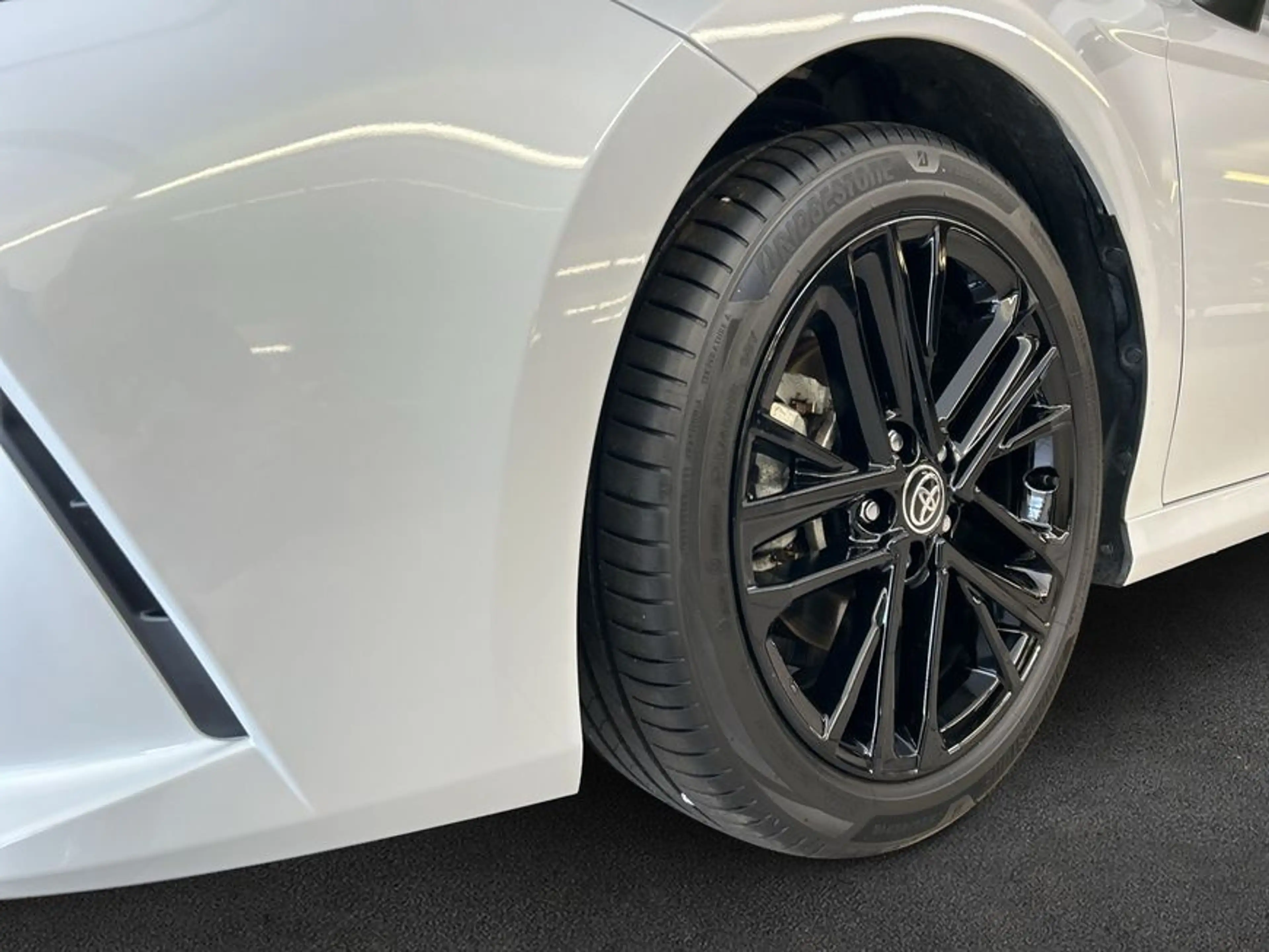 Toyota Camry 2.5 Hybrid Executive — photo 6