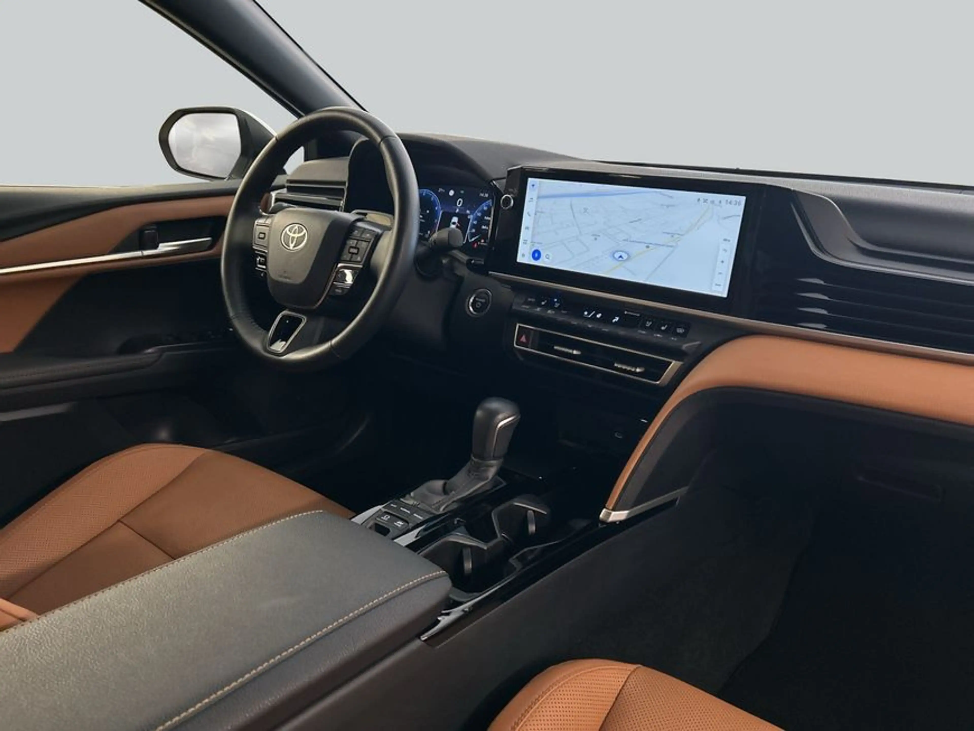 Toyota Camry 2.5 Hybrid Executive — photo 15