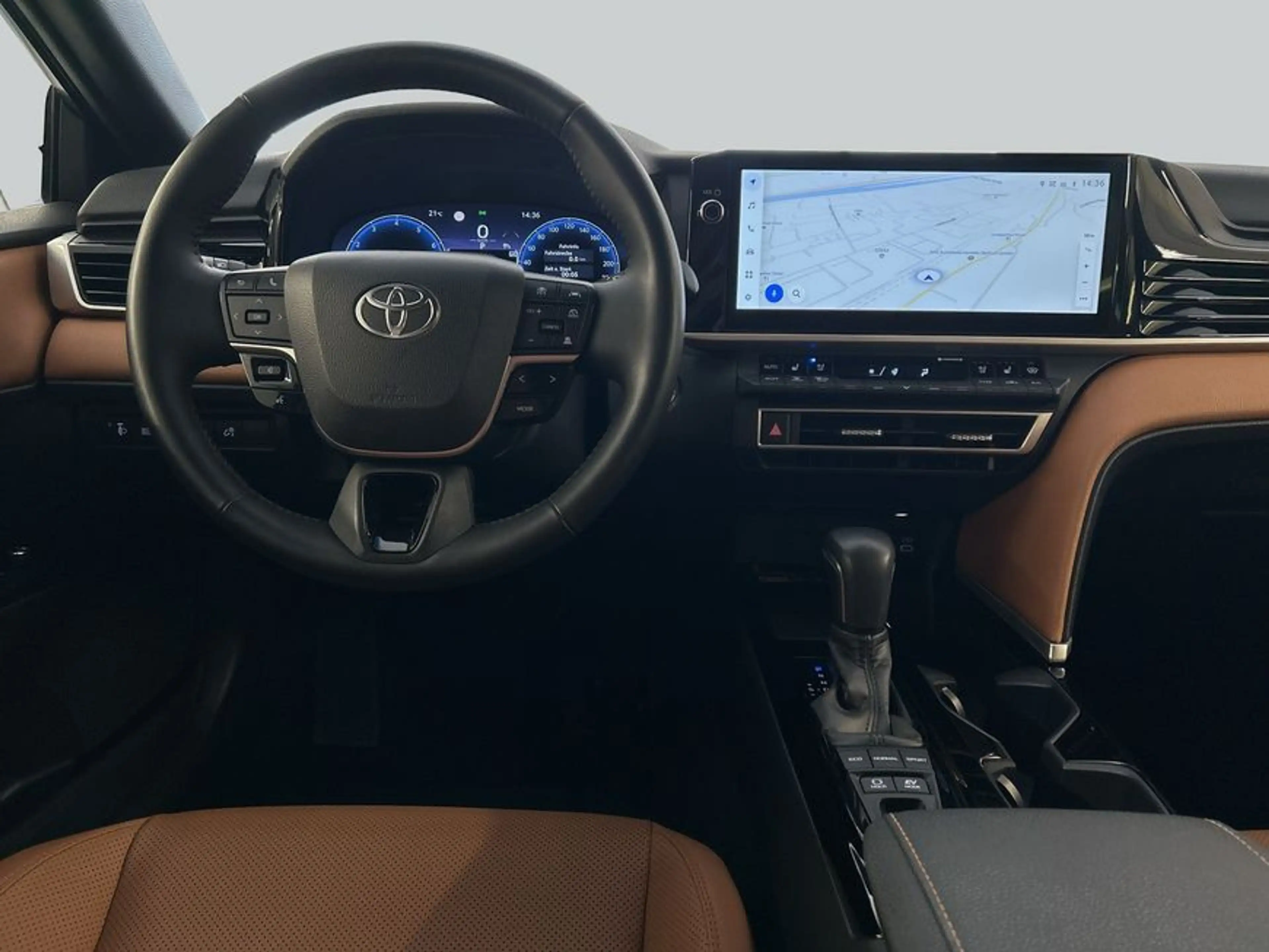 Toyota Camry 2.5 Hybrid Executive — photo 13