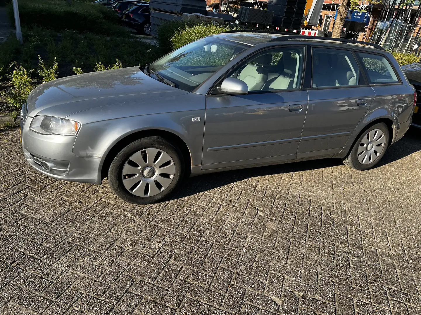 Audi A4 2.0 TFSI automaat 2005 Grijs - 1