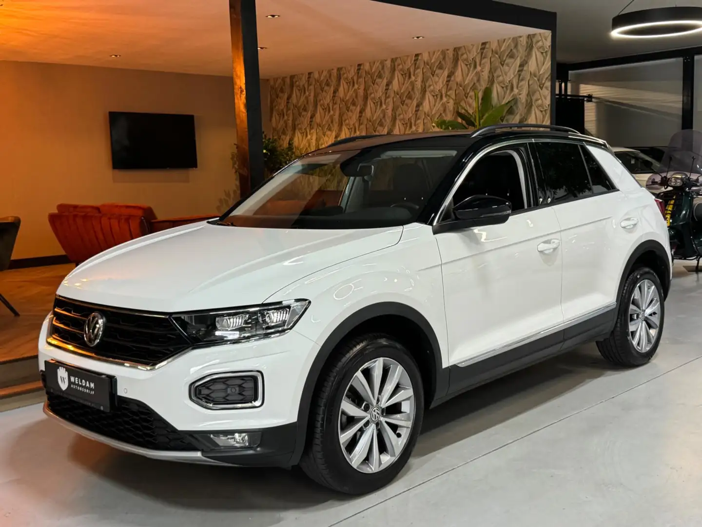Volkswagen T-Roc 1.5 TSI Style Garantie Trekhaak CarPlay PDC Adopti Bianco - 2