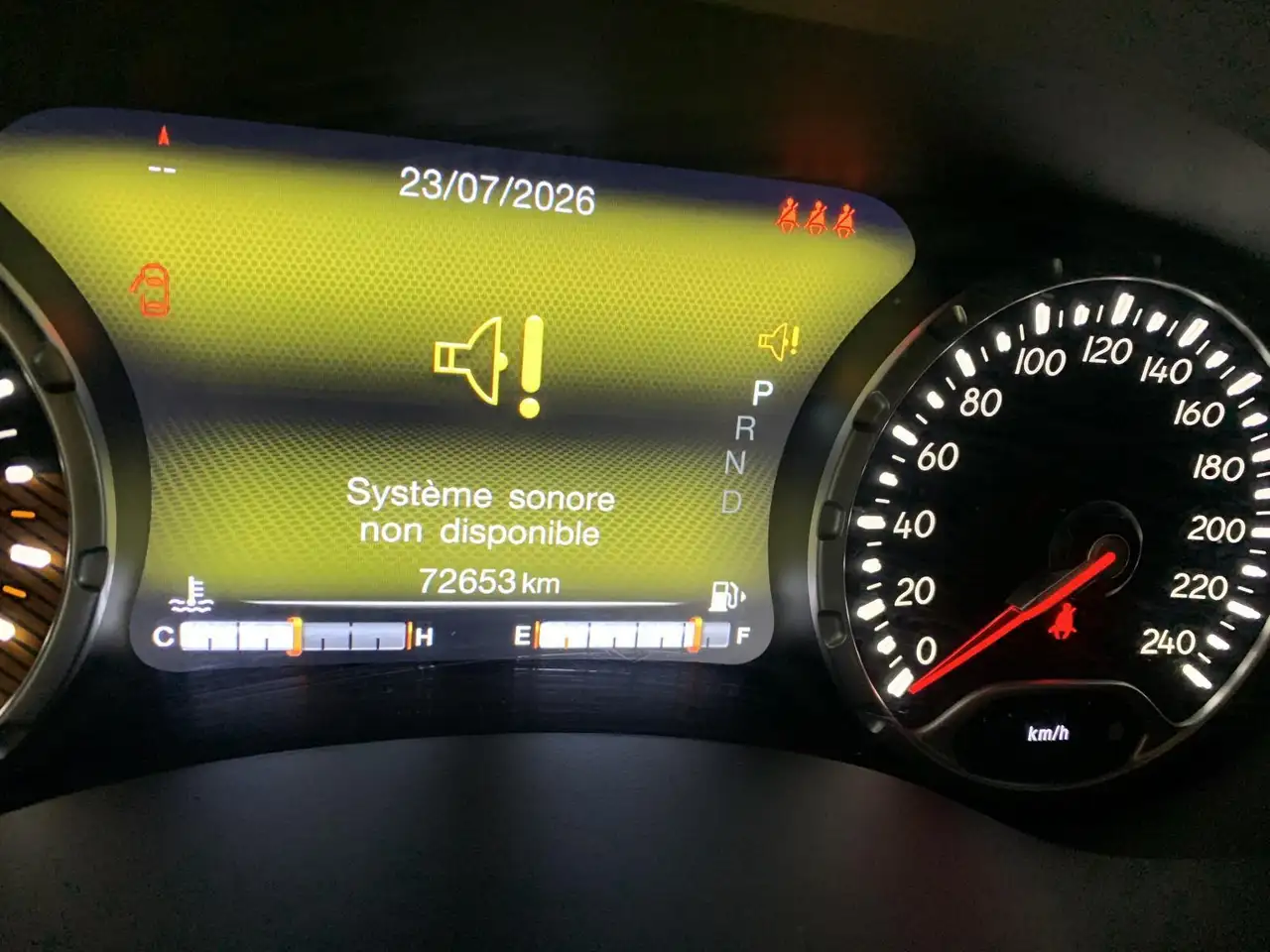 Jeep Renegade снимка Jeep Renegade