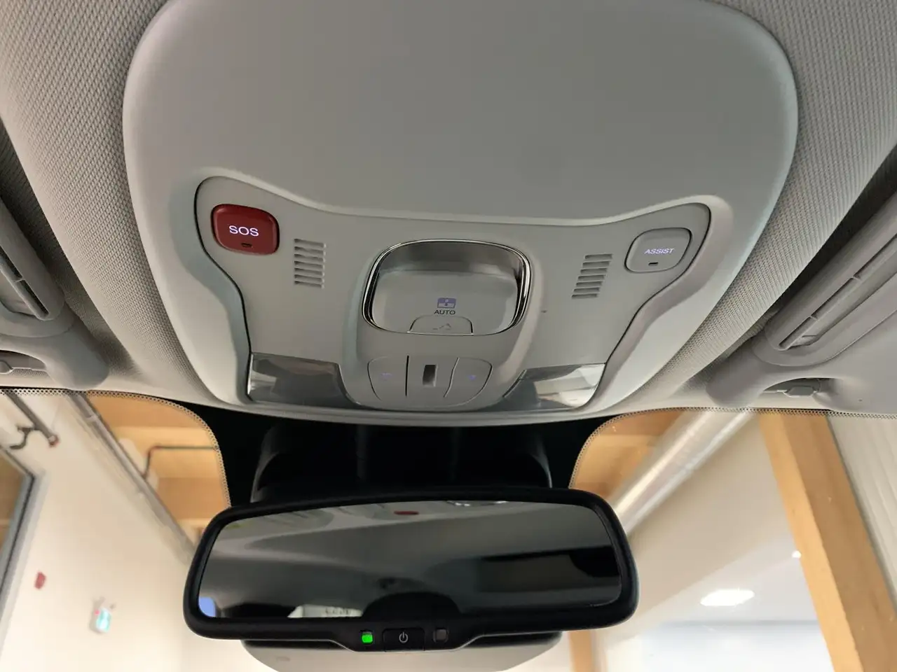 Jeep Renegade снимка Jeep Renegade