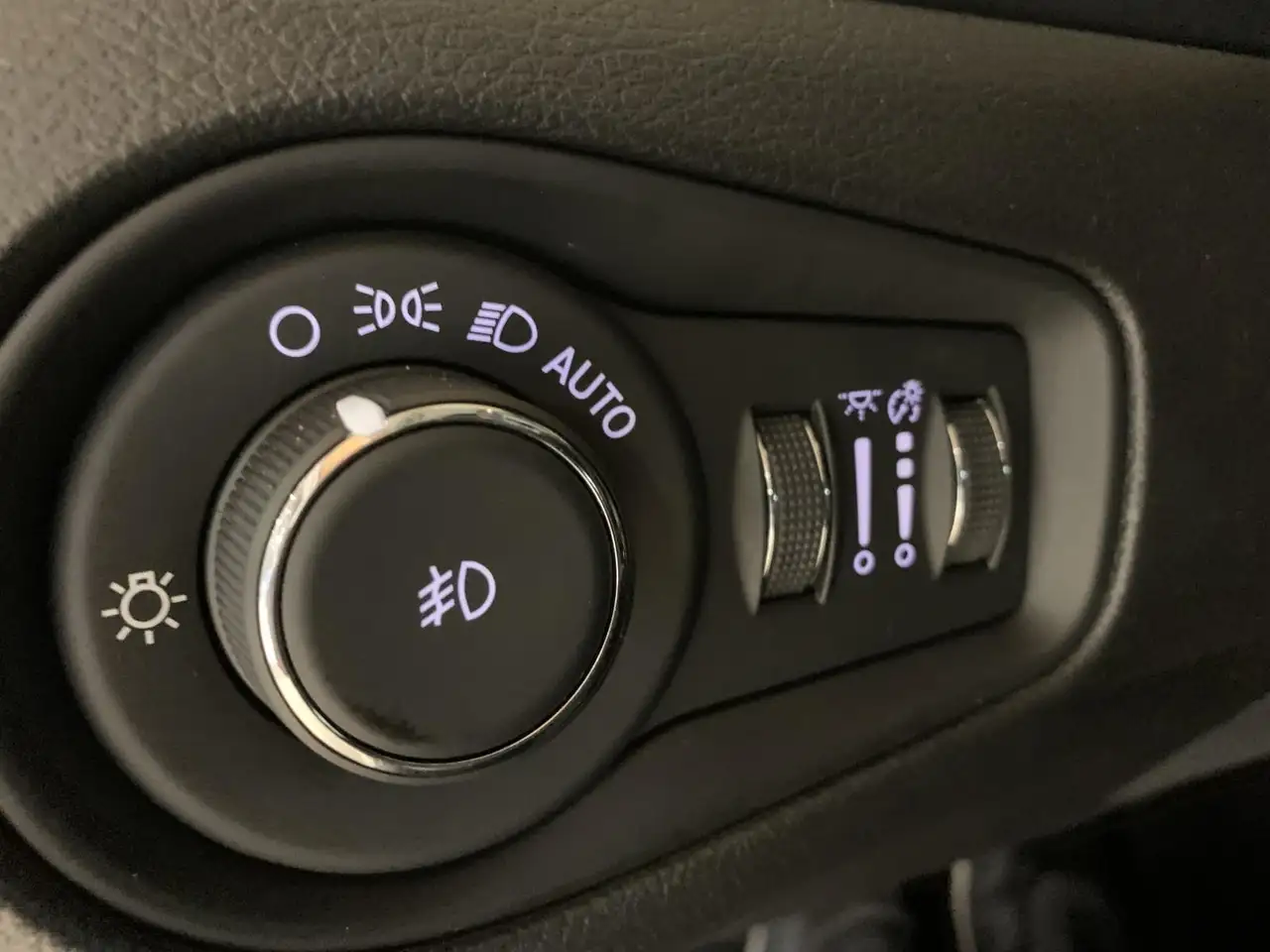 Jeep Renegade снимка Jeep Renegade