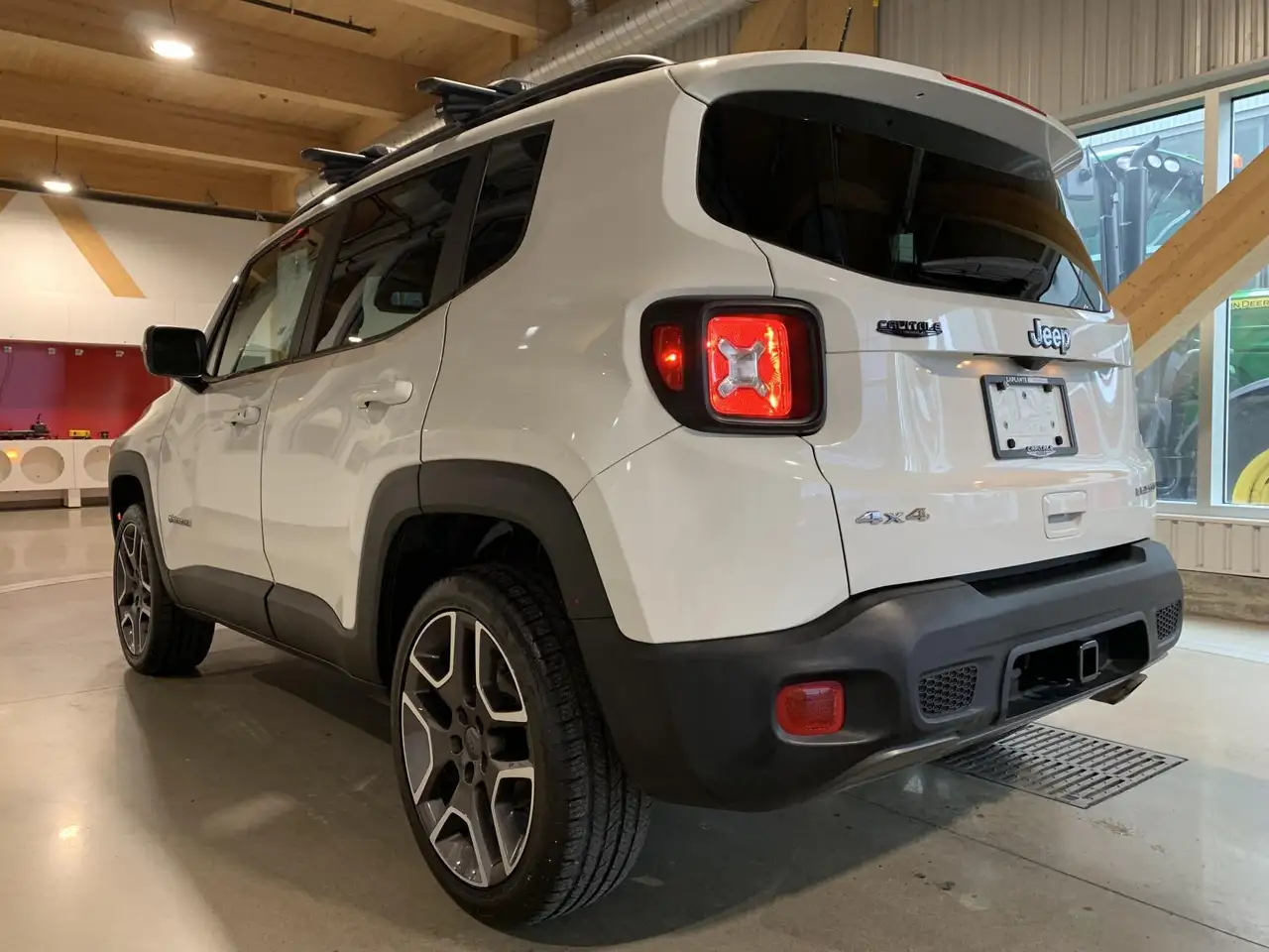 Jeep Renegade снимка Jeep Renegade