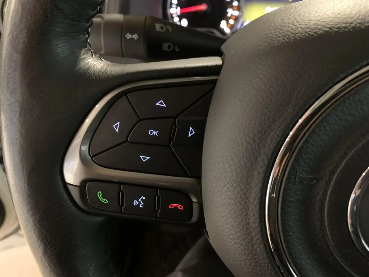 Jeep Renegade снимка Jeep Renegade