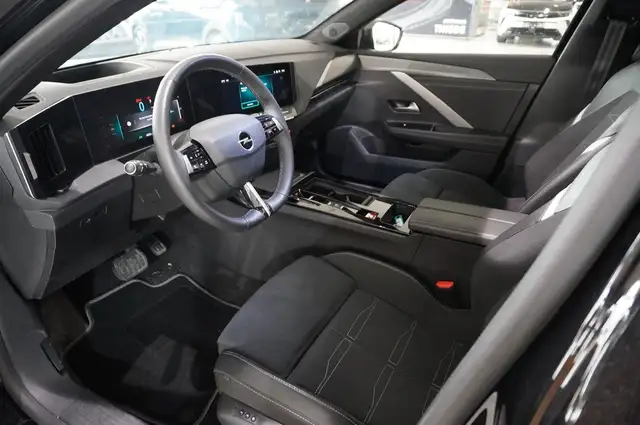 Opel Astra view 15