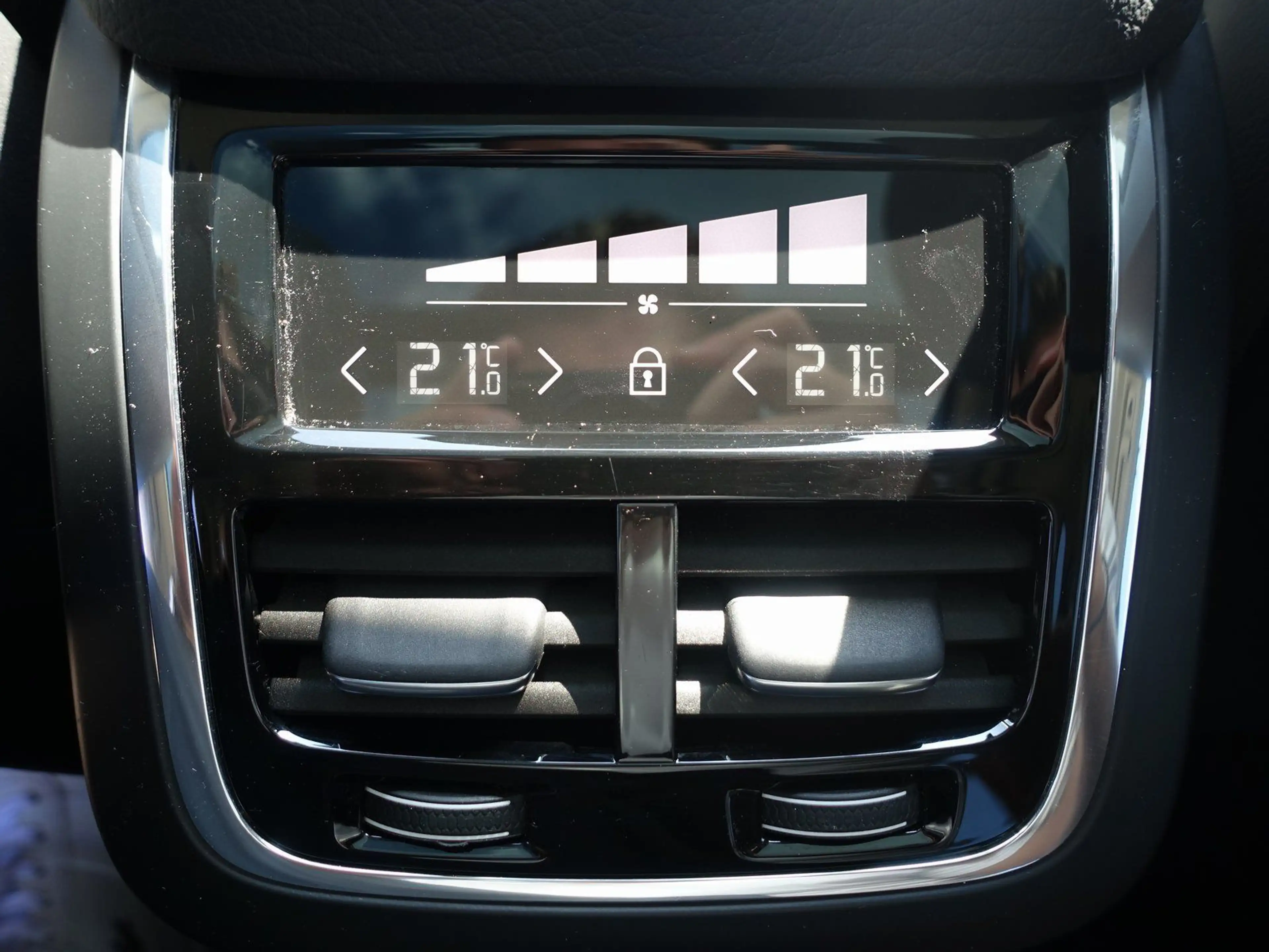 Volvo V90 B5 AWD Momentum Pro/AHK/Kamera/BLIS/Pano. — photo 14