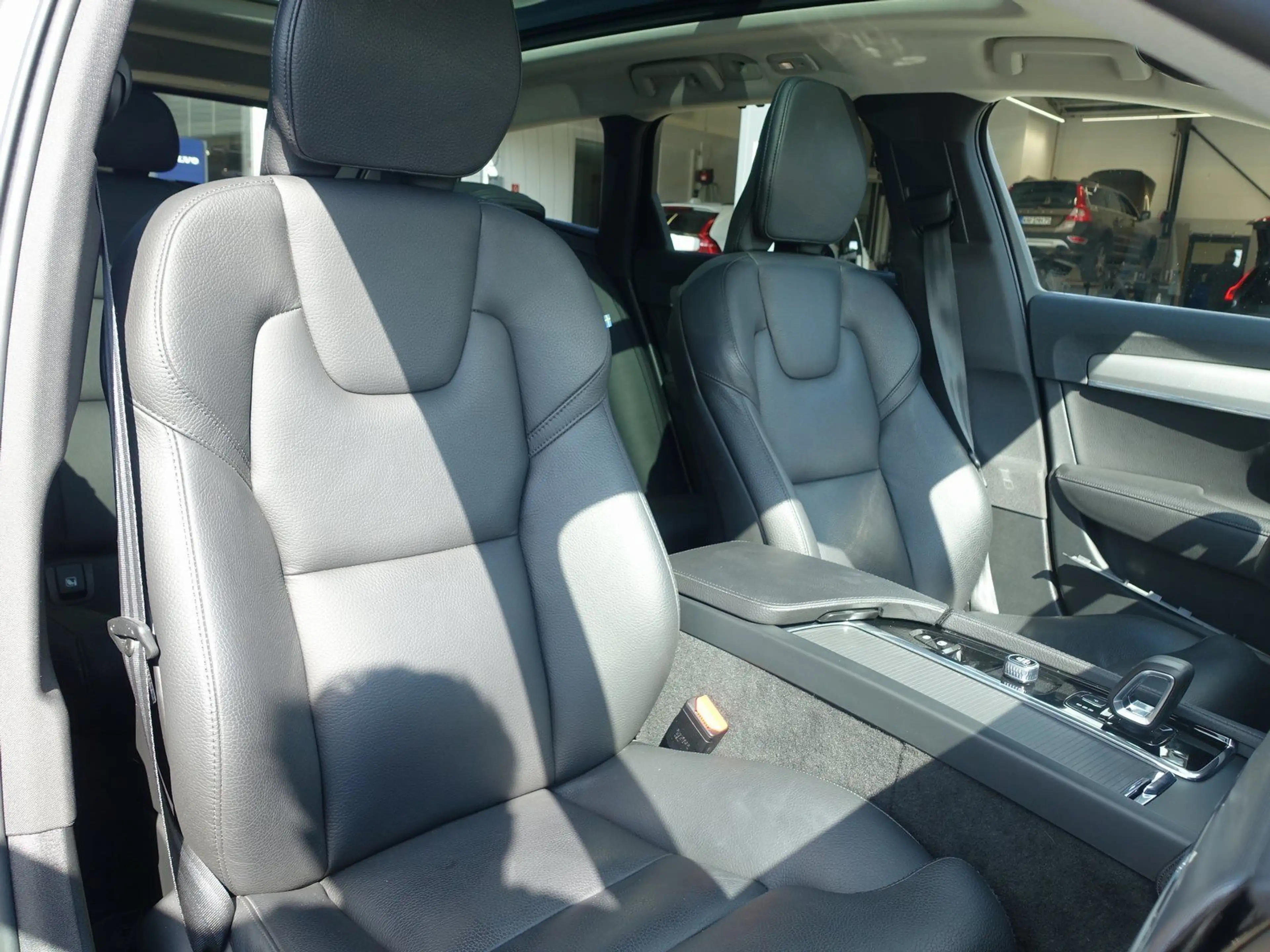 Volvo V90 B5 AWD Momentum Pro/AHK/Kamera/BLIS/Pano. — photo 8