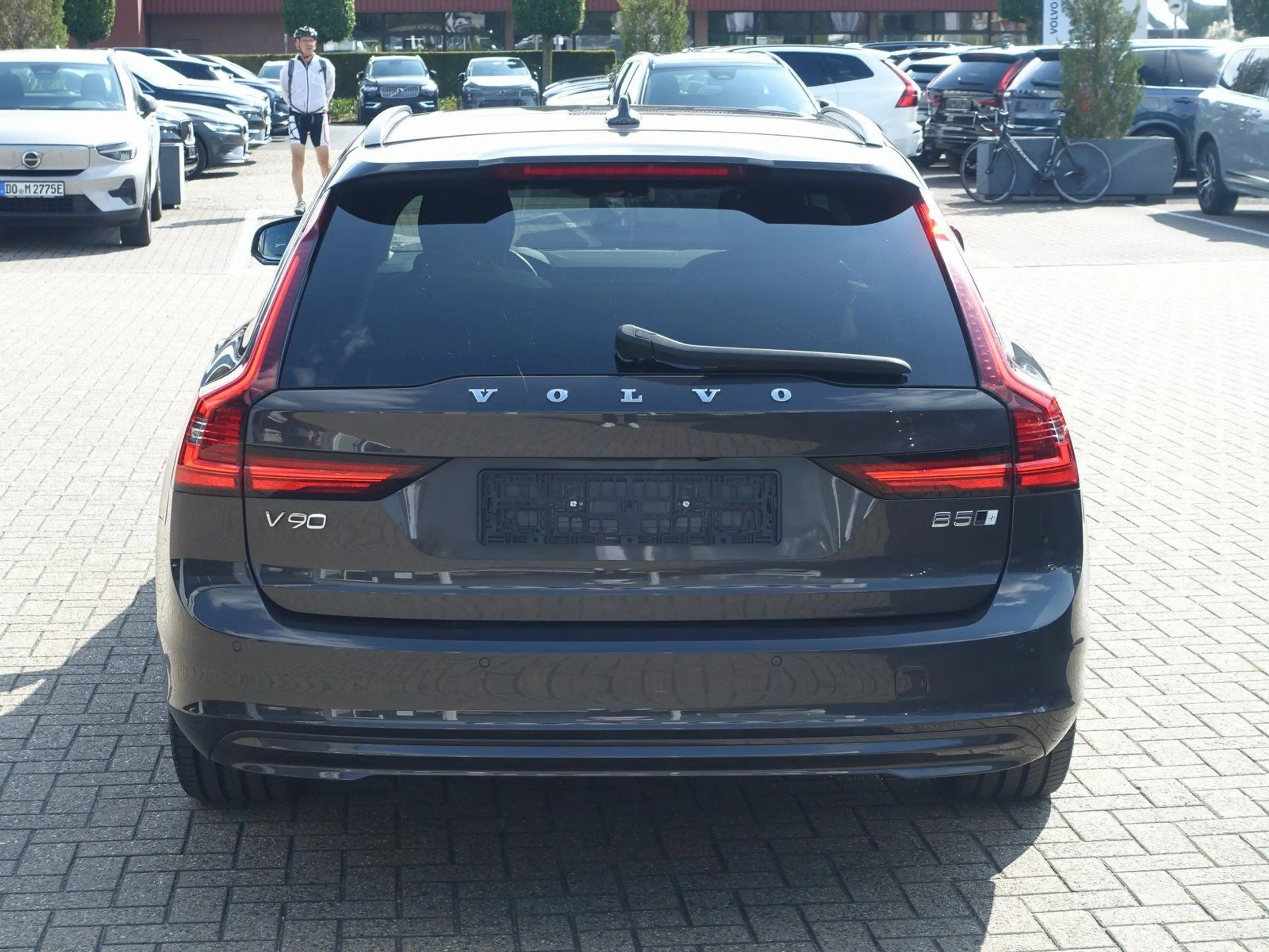 Volvo V90 B5 AWD Momentum Pro/AHK/Kamera/BLIS/Pano. — photo 5