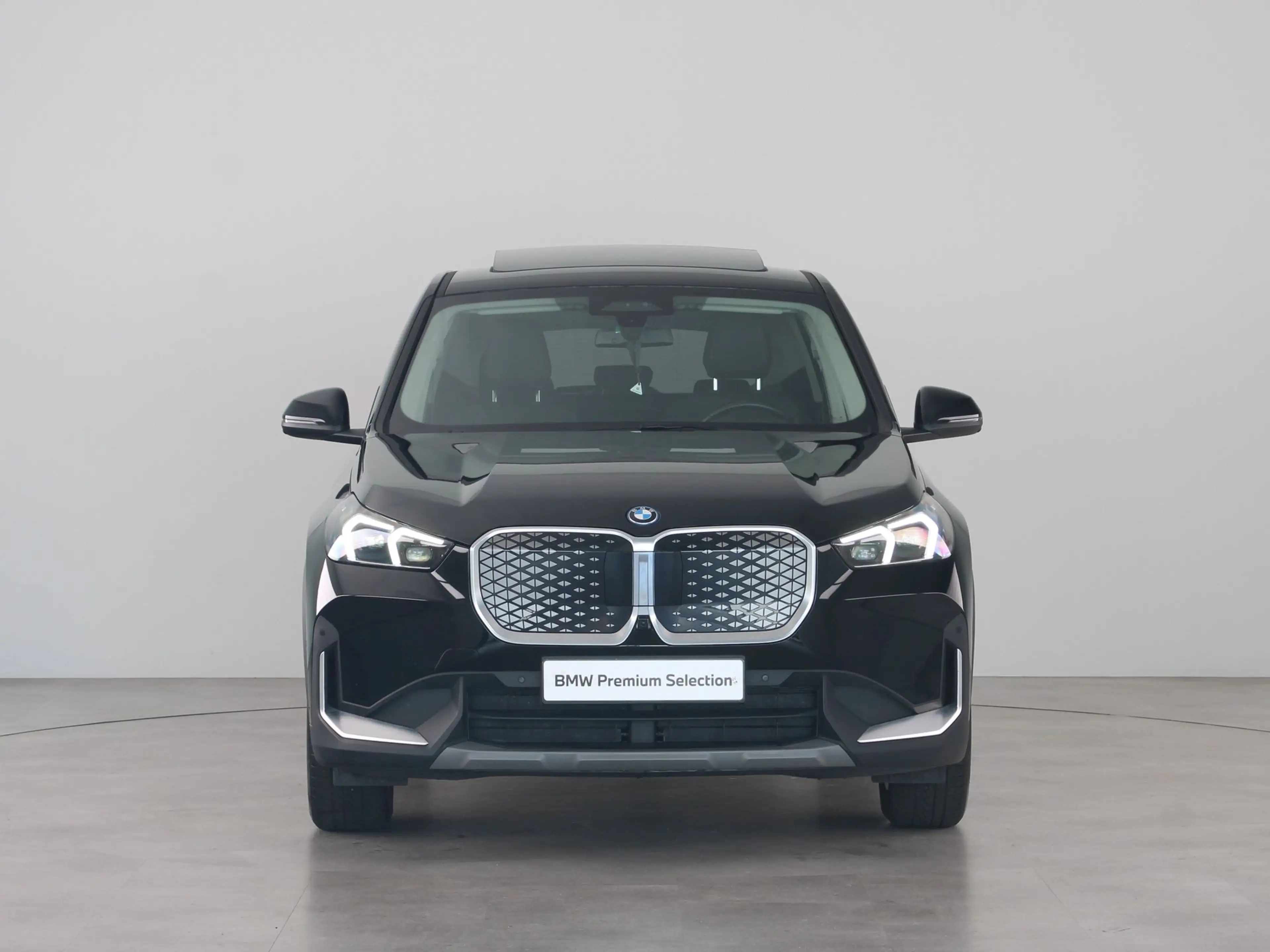 BMW iX1 xDrive30 67 kWh — photo 7