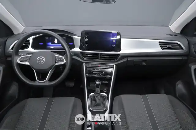 Volkswagen T-Roc view 9