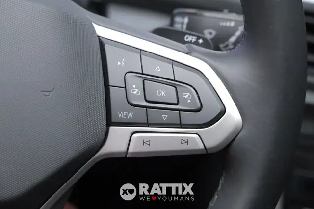 Volkswagen T-Roc view 12