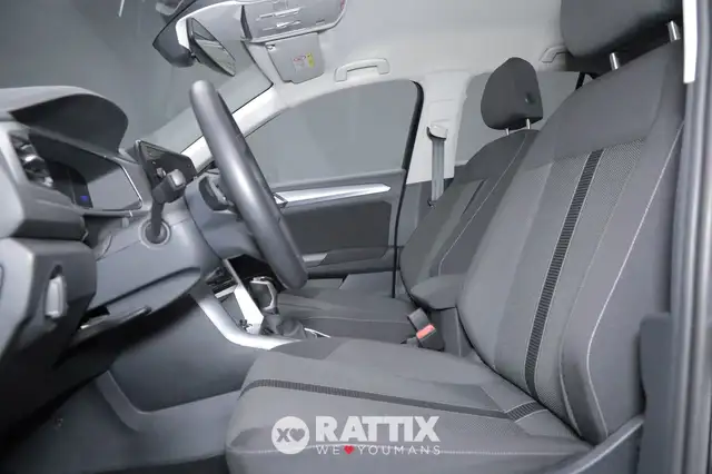 Volkswagen T-Roc view 8