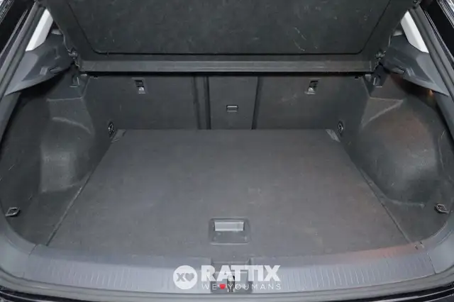 Volkswagen T-Roc view 6