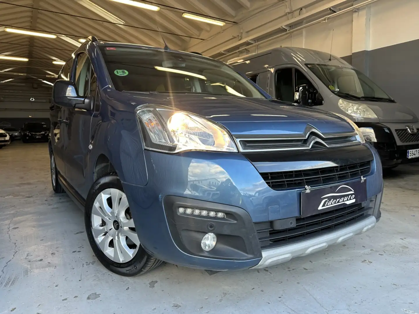 Citroen Berlingo Multispace 1.2 PureTech S&S Feel 110 Bleu - 2
