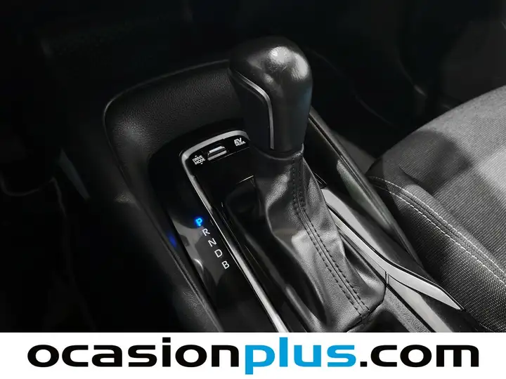 Toyota Auris 2023, foto 5