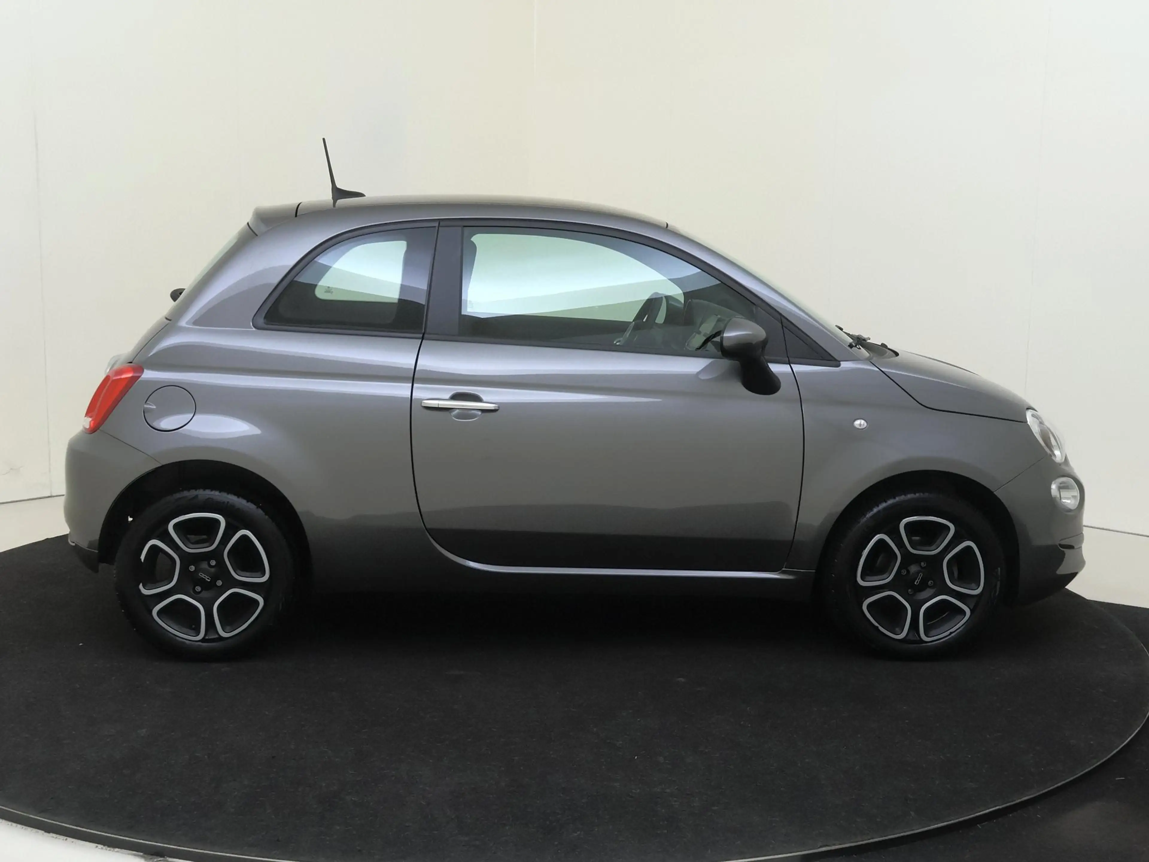Fiat 500 1.0 Hybrid Club | Airco | Radio — photo 9
