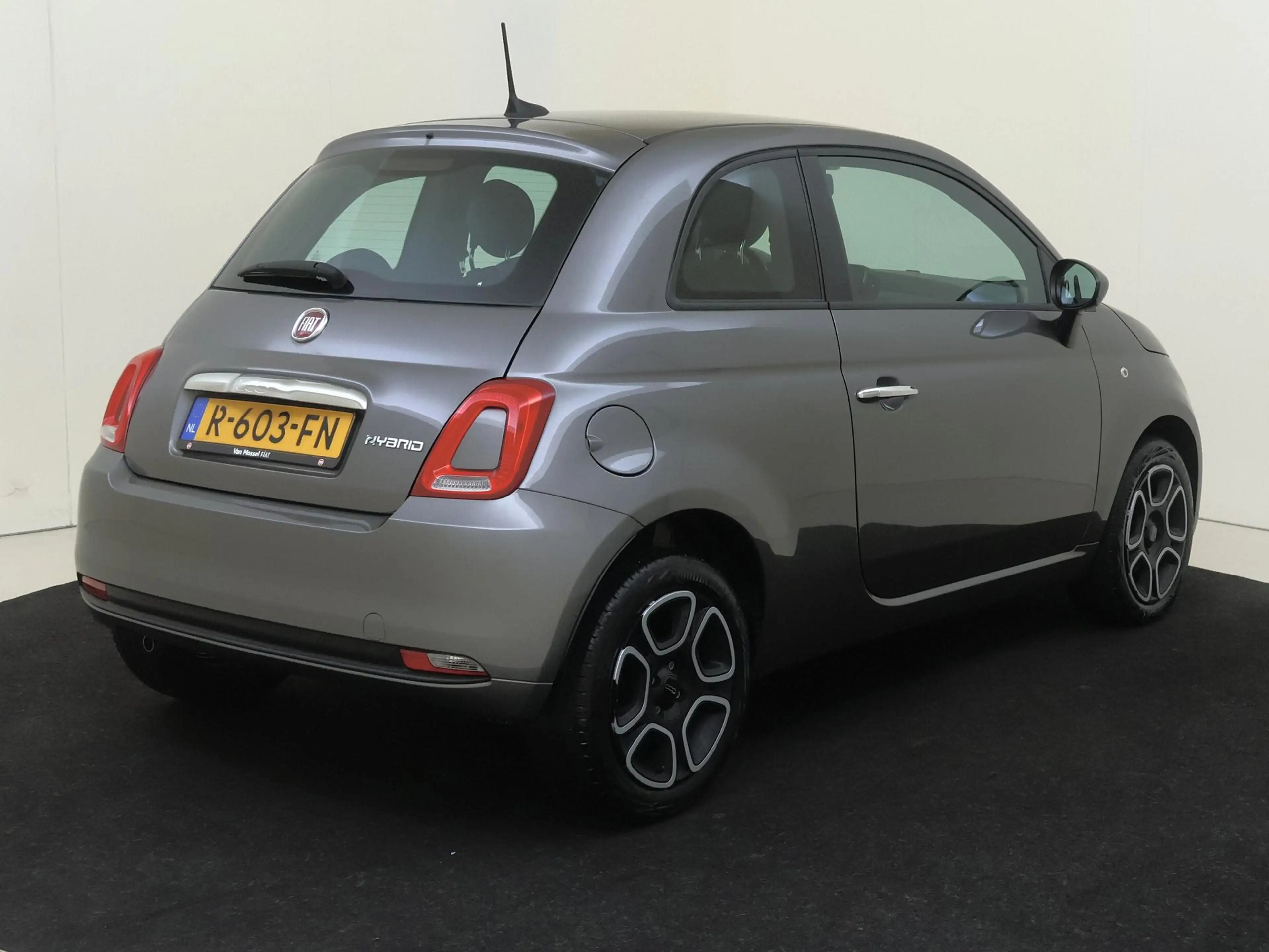 Fiat 500 1.0 Hybrid Club | Airco | Radio — photo 4