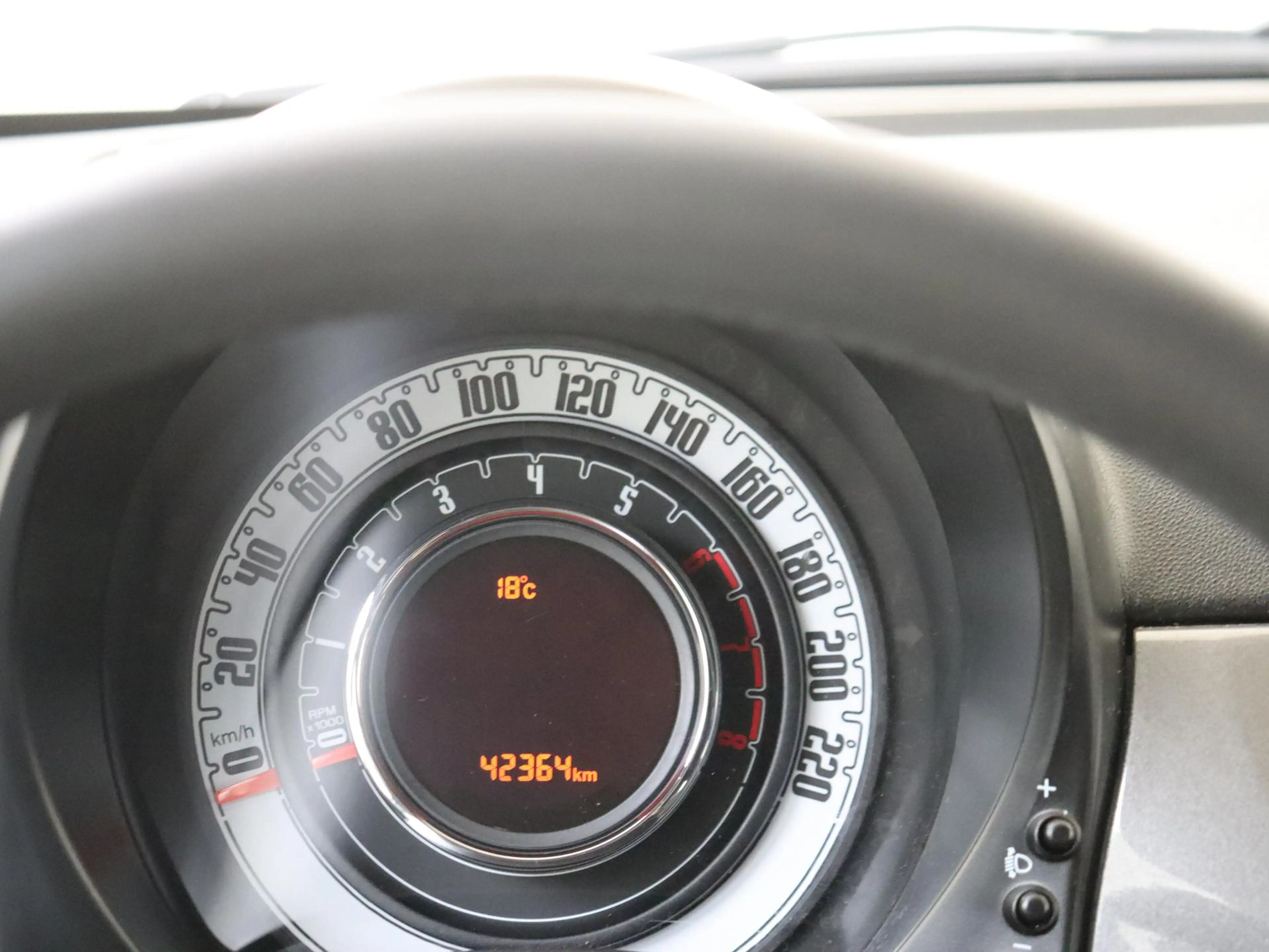 Fiat 500 1.0 Hybrid Club | Airco | Radio — photo 11