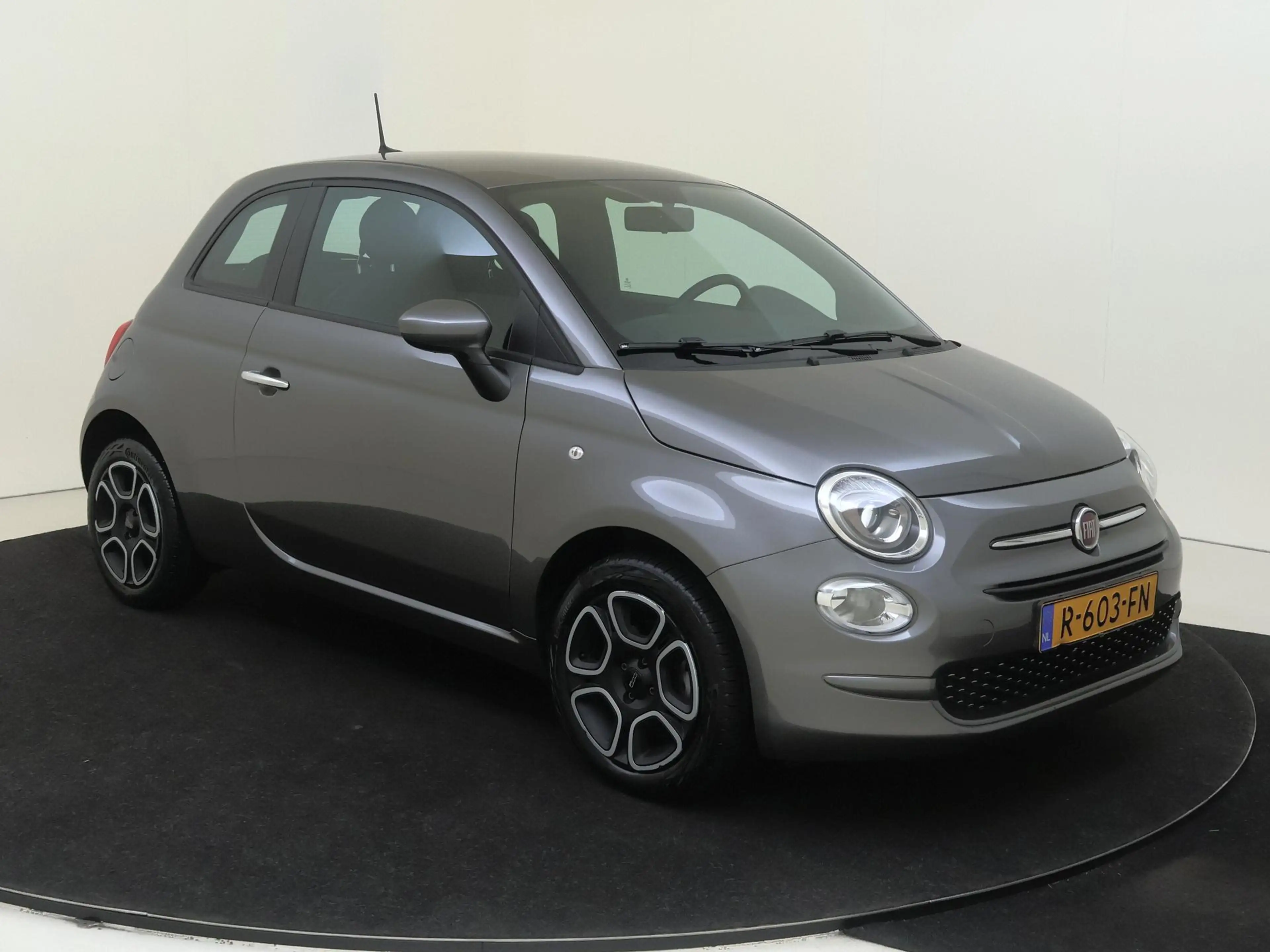 Fiat 500 1.0 Hybrid Club | Airco | Radio — photo 2