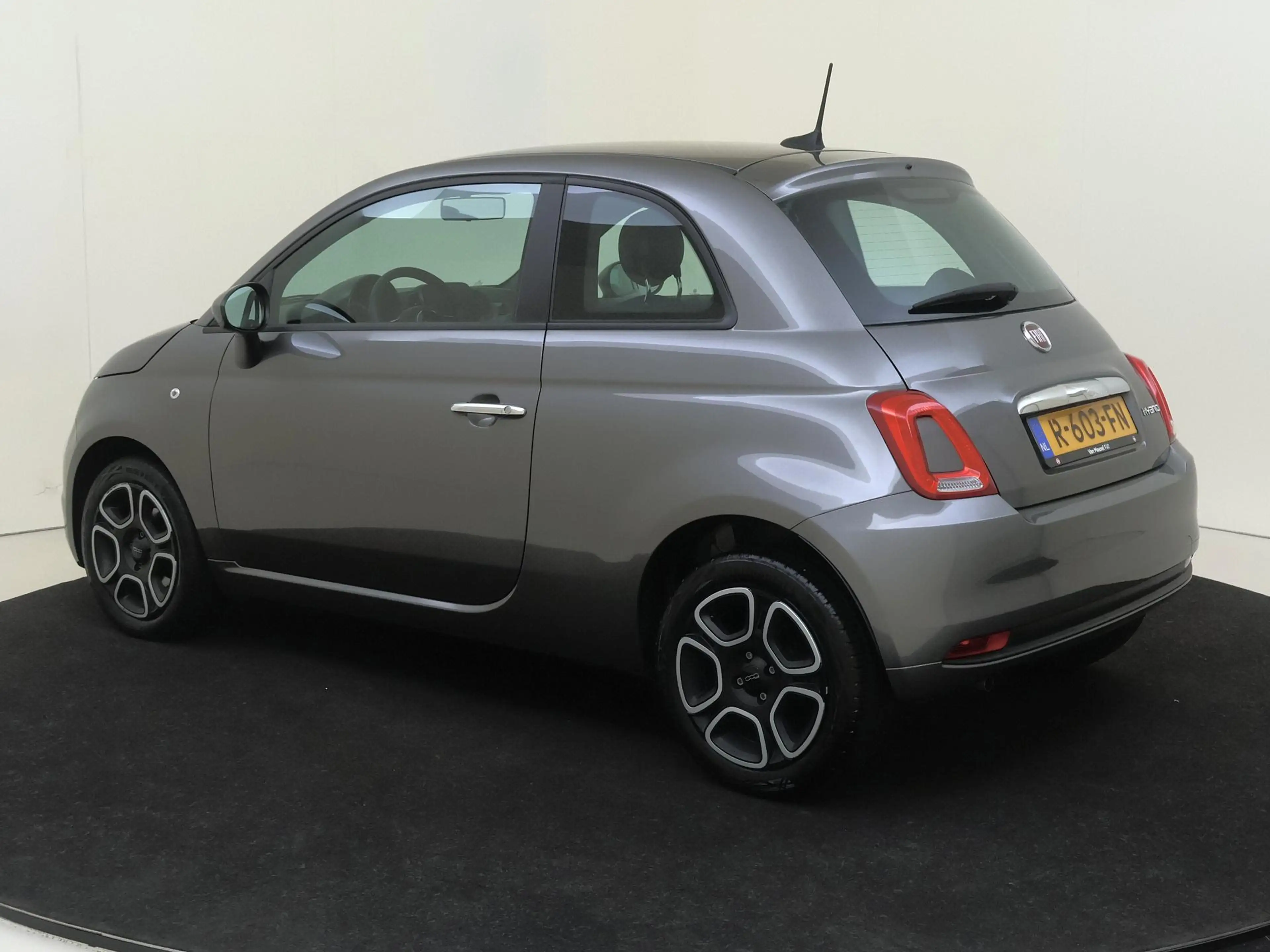 Fiat 500 1.0 Hybrid Club | Airco | Radio — photo 3