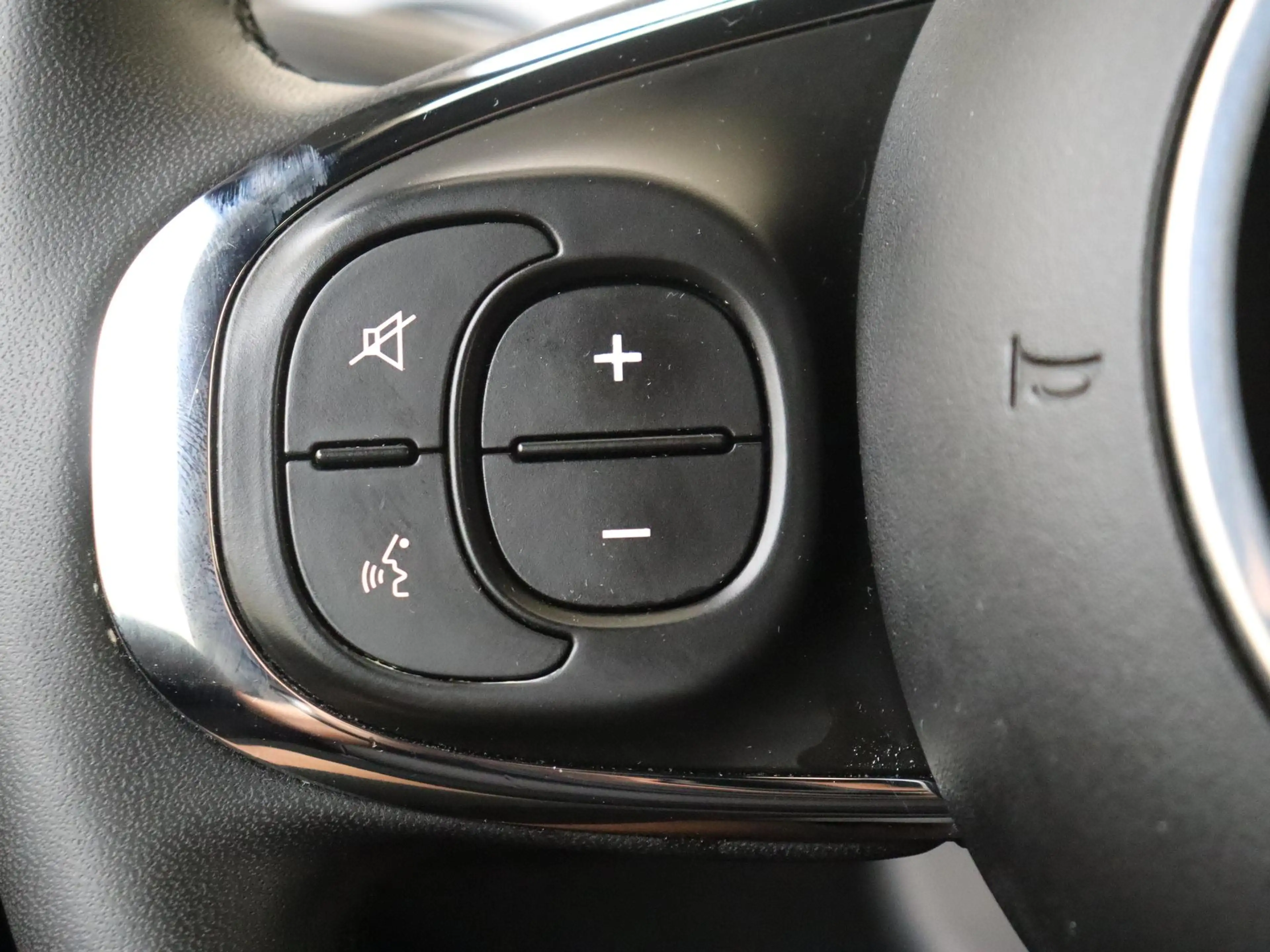 Fiat 500 1.0 Hybrid Club | Airco | Radio — photo 12