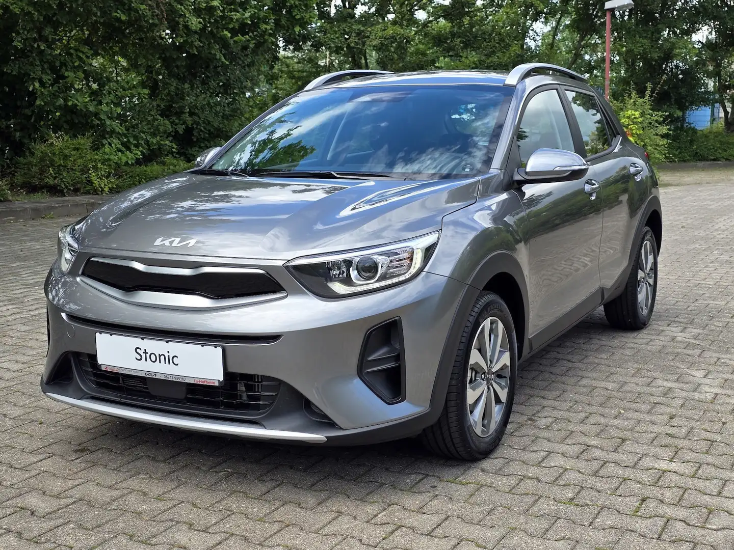 Kia Stonic 1.0T 100PS VISION|NAVIGATION Gris - 2