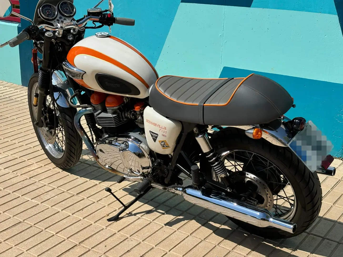 Triumph Bonneville T100 Blanco - 2