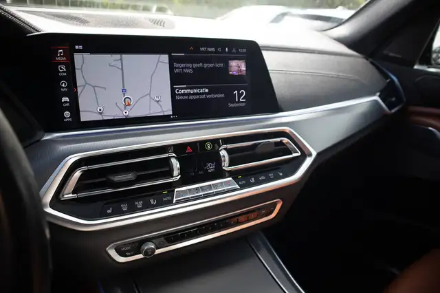 BMW X5 view 11
