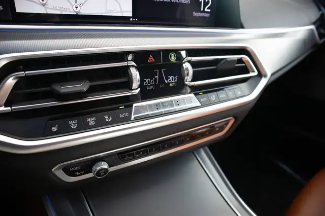 BMW X5 view 13