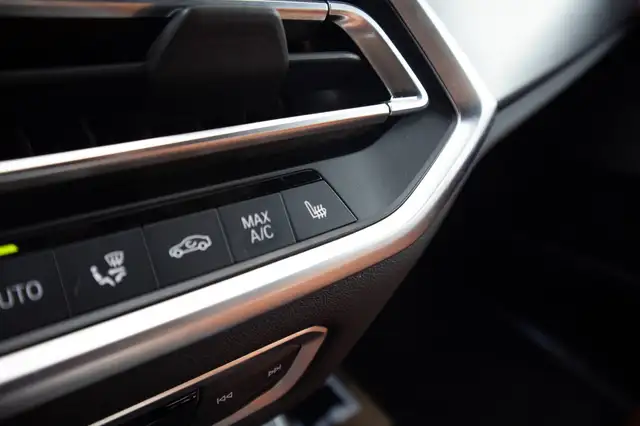BMW X5 view 14