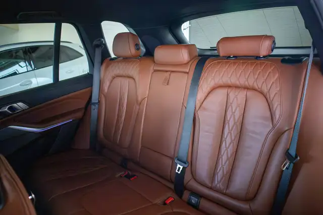 BMW X5 view 9