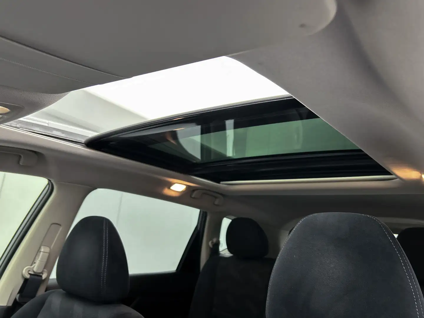 Nissan X-Trail 1.6 DIG-T N-Connecta (NL-auto, Goed onderH, Panora Grijs - 2