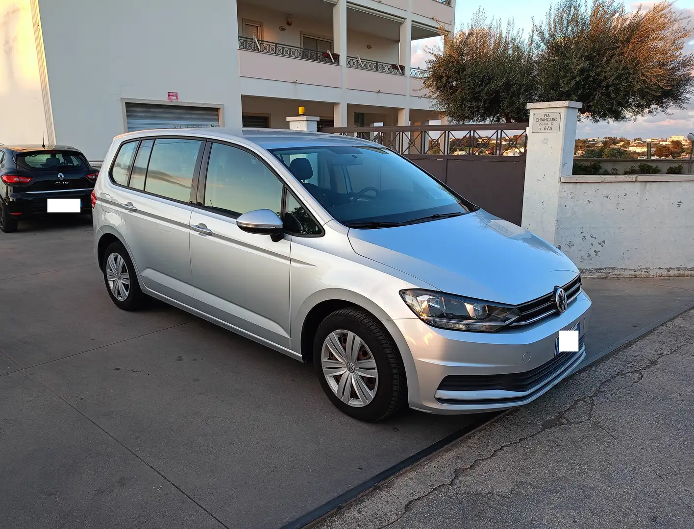 Volkswagen Touran 1.6 tdi Executive 115cv Argento - 2